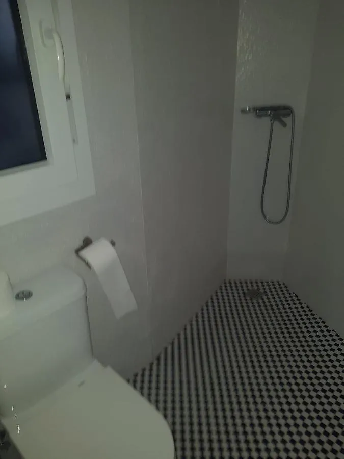 Piso de lujo en la playa de un pueblo de Granada con piscina infiniti, yacuzzi en la piscina, tumbonas privadas y mucho más Melicena Apartamento