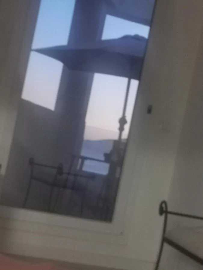 Piso de lujo en la playa de un pueblo de Granada con piscina infiniti, yacuzzi en la piscina, tumbonas privadas y mucho más Melicena